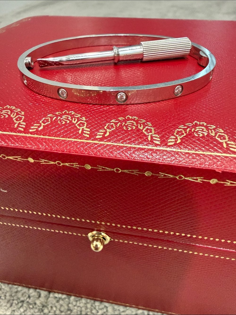 Cartier Love Bracelet Small White Gold 10 Diamond